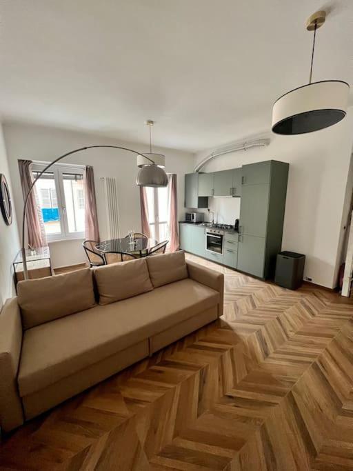 Casa Sassari - Vicino Porta Susa F.S. トリノ エクステリア 写真