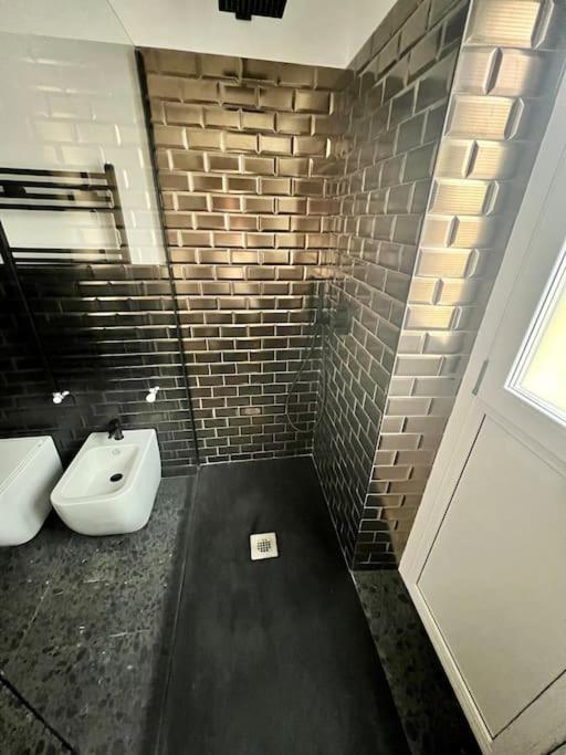 Casa Sassari - Vicino Porta Susa F.S. トリノ エクステリア 写真
