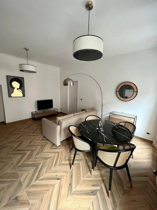 Casa Sassari - Vicino Porta Susa F.S. トリノ エクステリア 写真