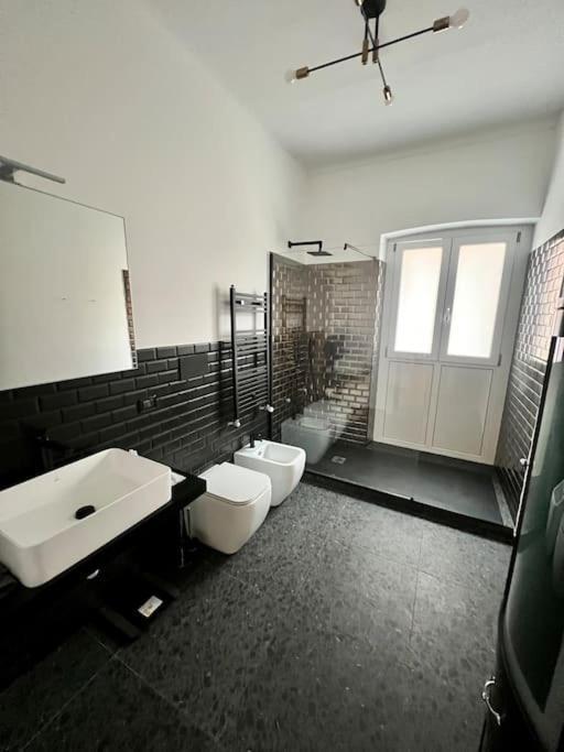 Casa Sassari - Vicino Porta Susa F.S. トリノ エクステリア 写真
