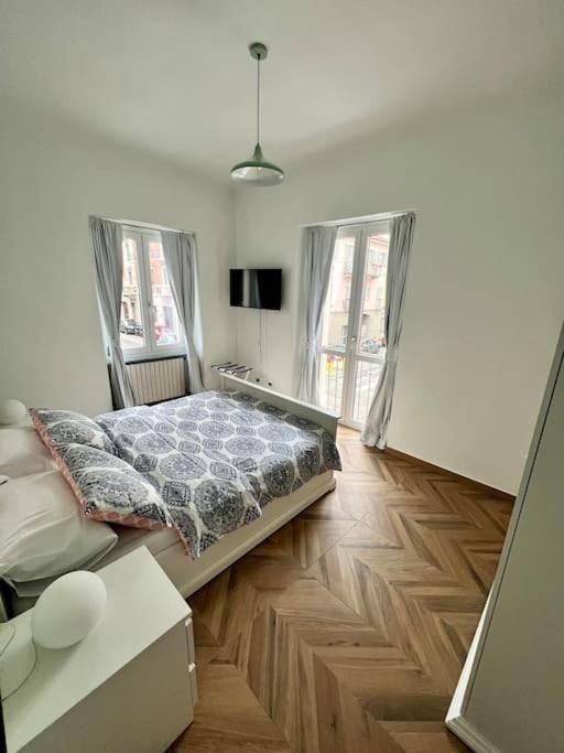 Casa Sassari - Vicino Porta Susa F.S. トリノ エクステリア 写真