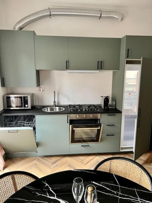 Casa Sassari - Vicino Porta Susa F.S. トリノ エクステリア 写真
